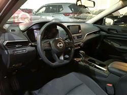 نيسان ألتيما